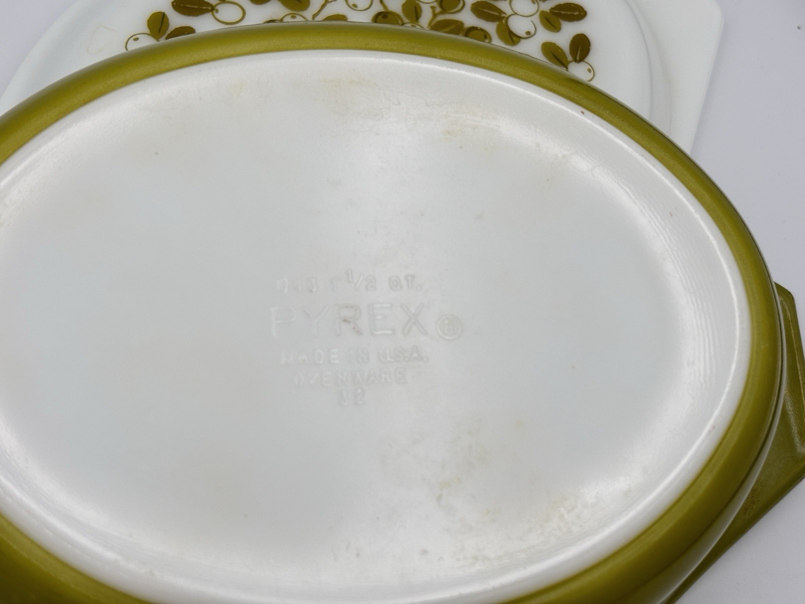 Vtg. PYREX Verde Olive Green 1-1/2 Qt. Oval Casserole Dish W/ Lid 043 Ovenware