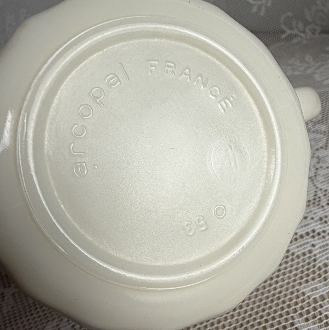 Vintage Arcopal France Champetre Floral Scalloped 5 Pc Plates Mug Set
