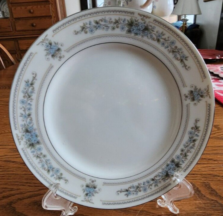 Elington Bread Dessert Plates 6 1/4″ (pairs) Wade Porcelain White Blue Platinum!