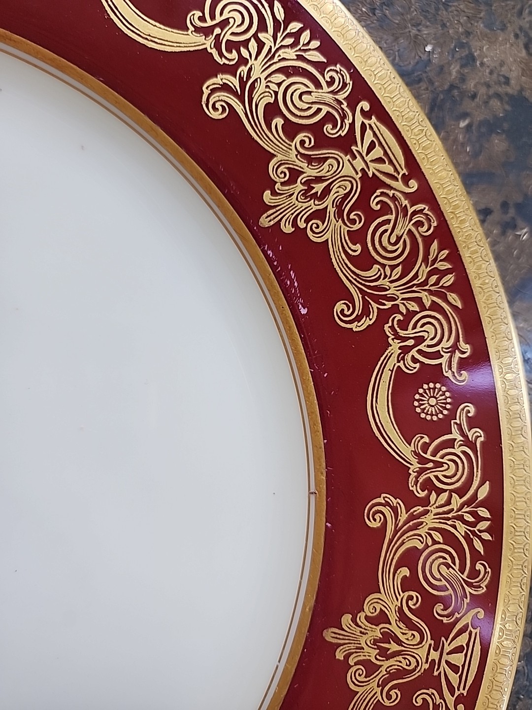 Vintage Lenox Service Plate Maroon Red Gold Encrusted Urn Pattern 1830/P508R