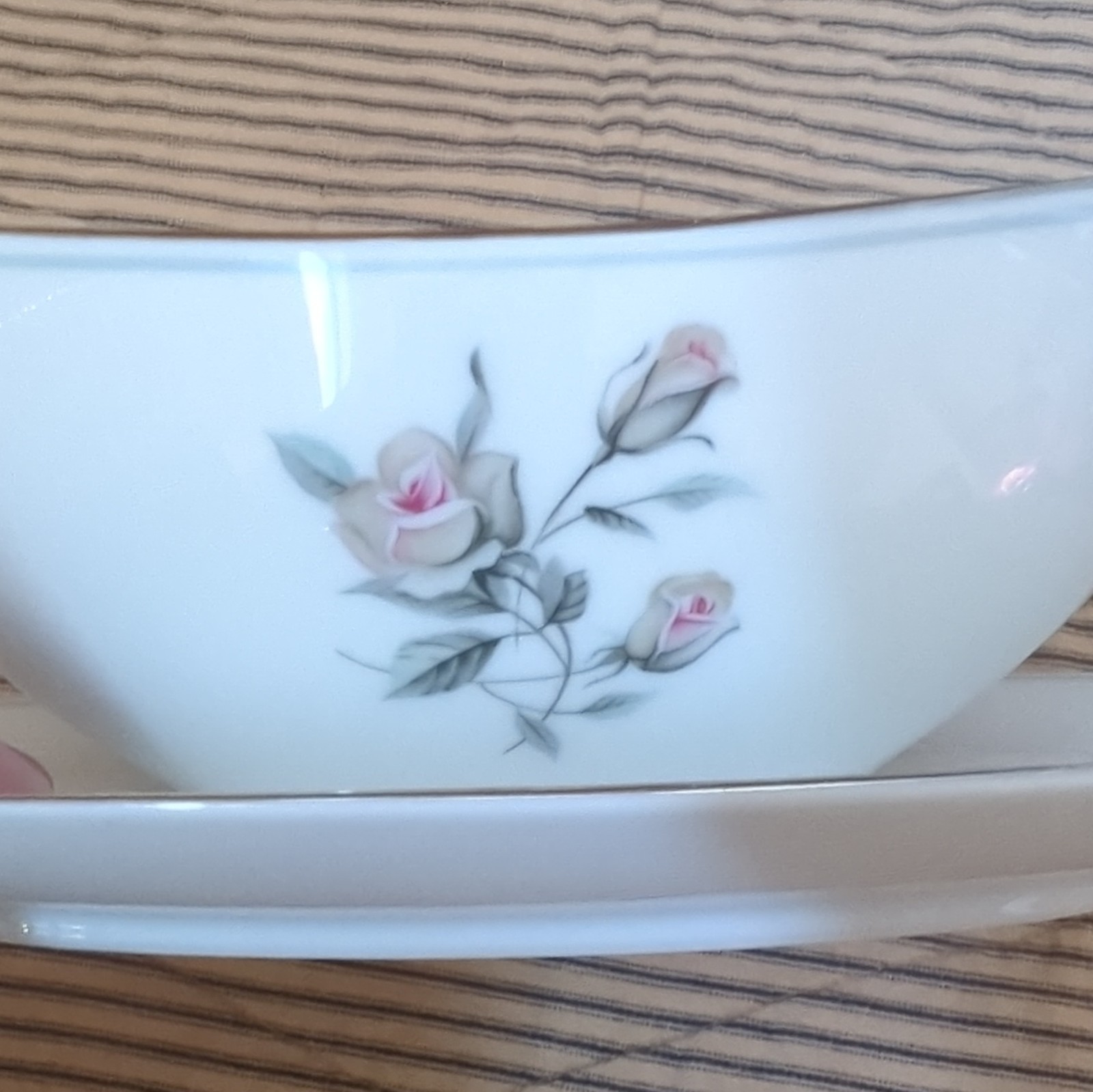 Noritake Margot 5605 Gravy Boat & Underplate Set Floral White Pink Green
