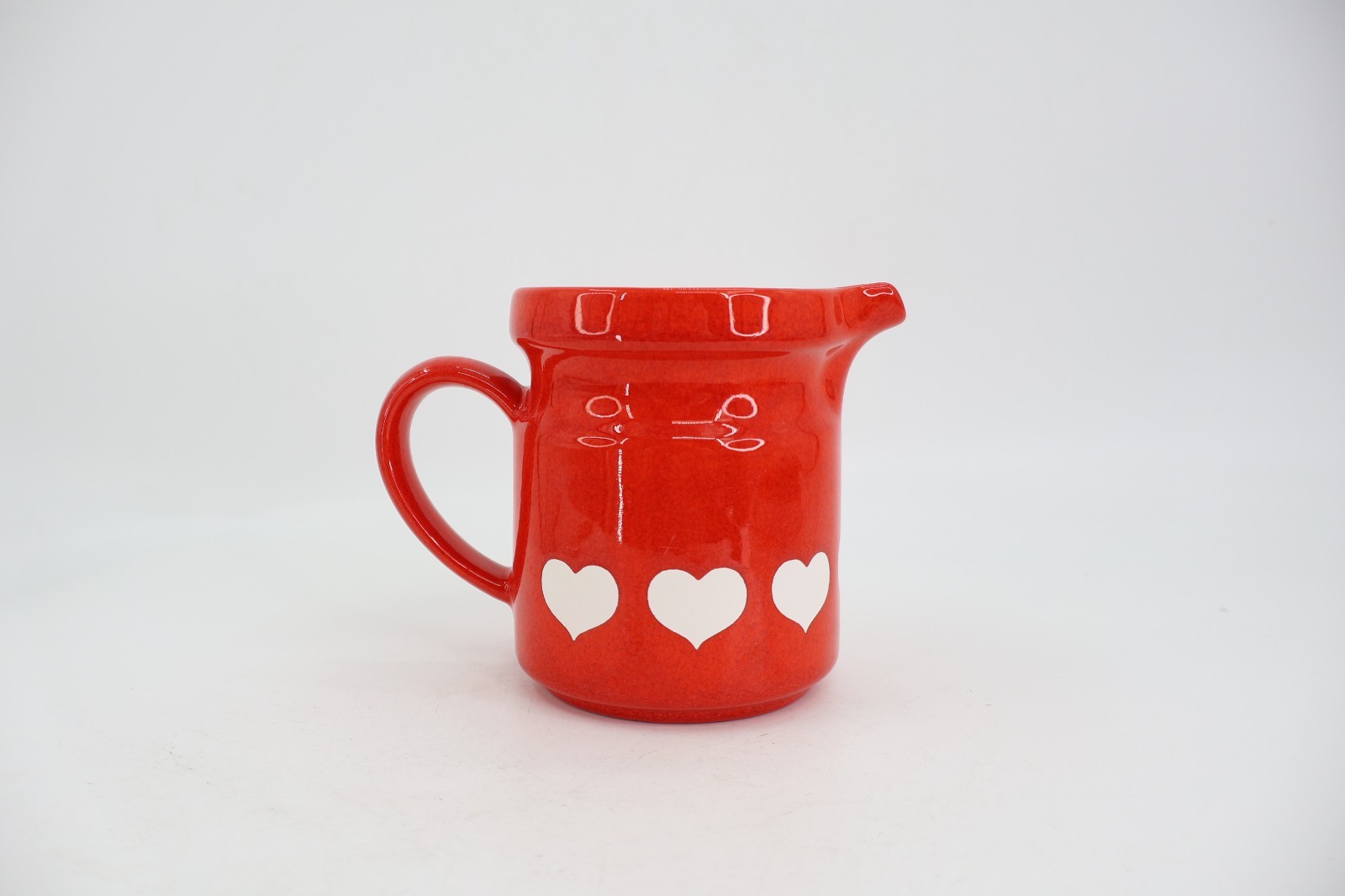 Waechtersbach Red White Hearts Creamer Pitcher Germany Earthenware 4.25″