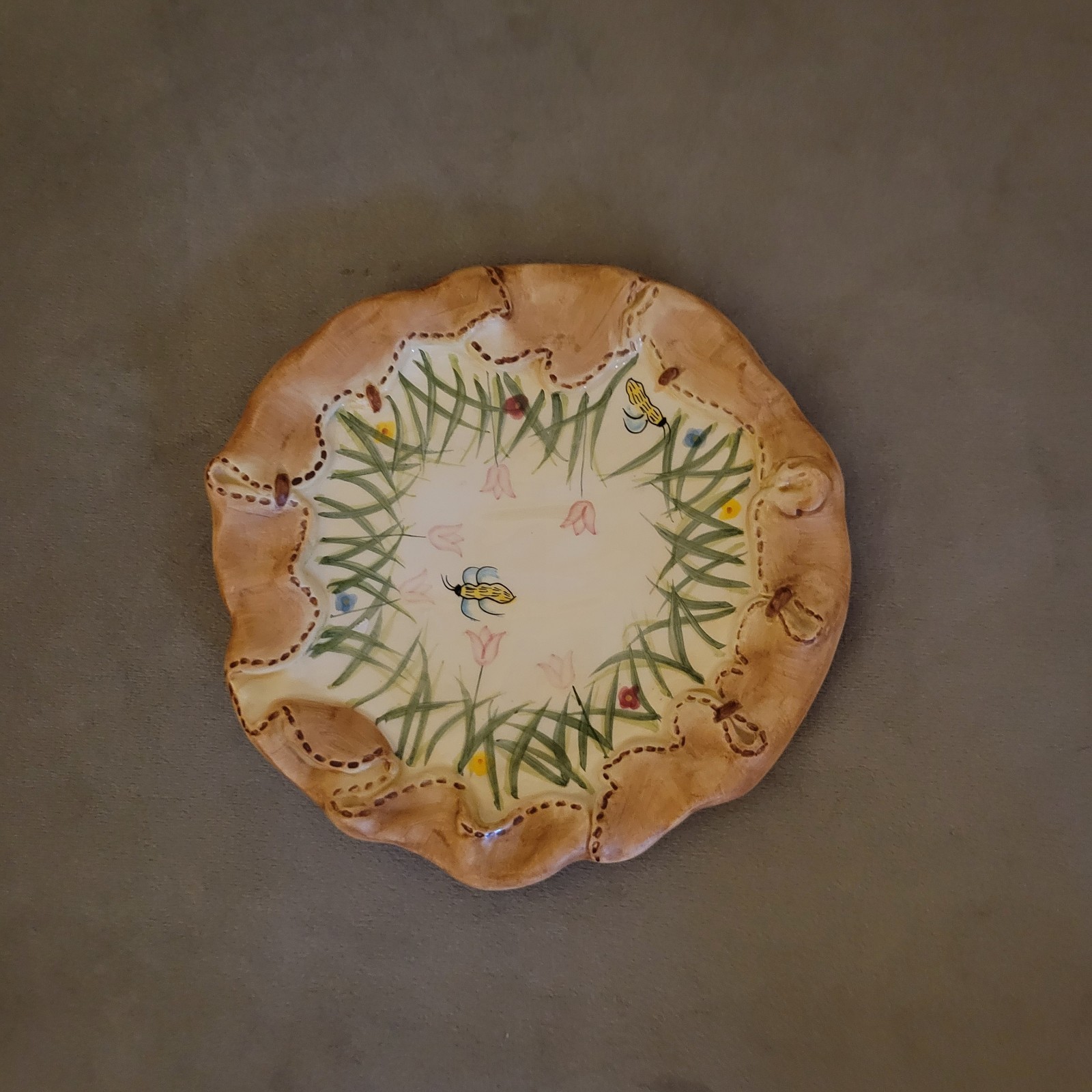 Coyne’s and Company Ceramic Saucer, Bee Floral Theme, Round, 7″