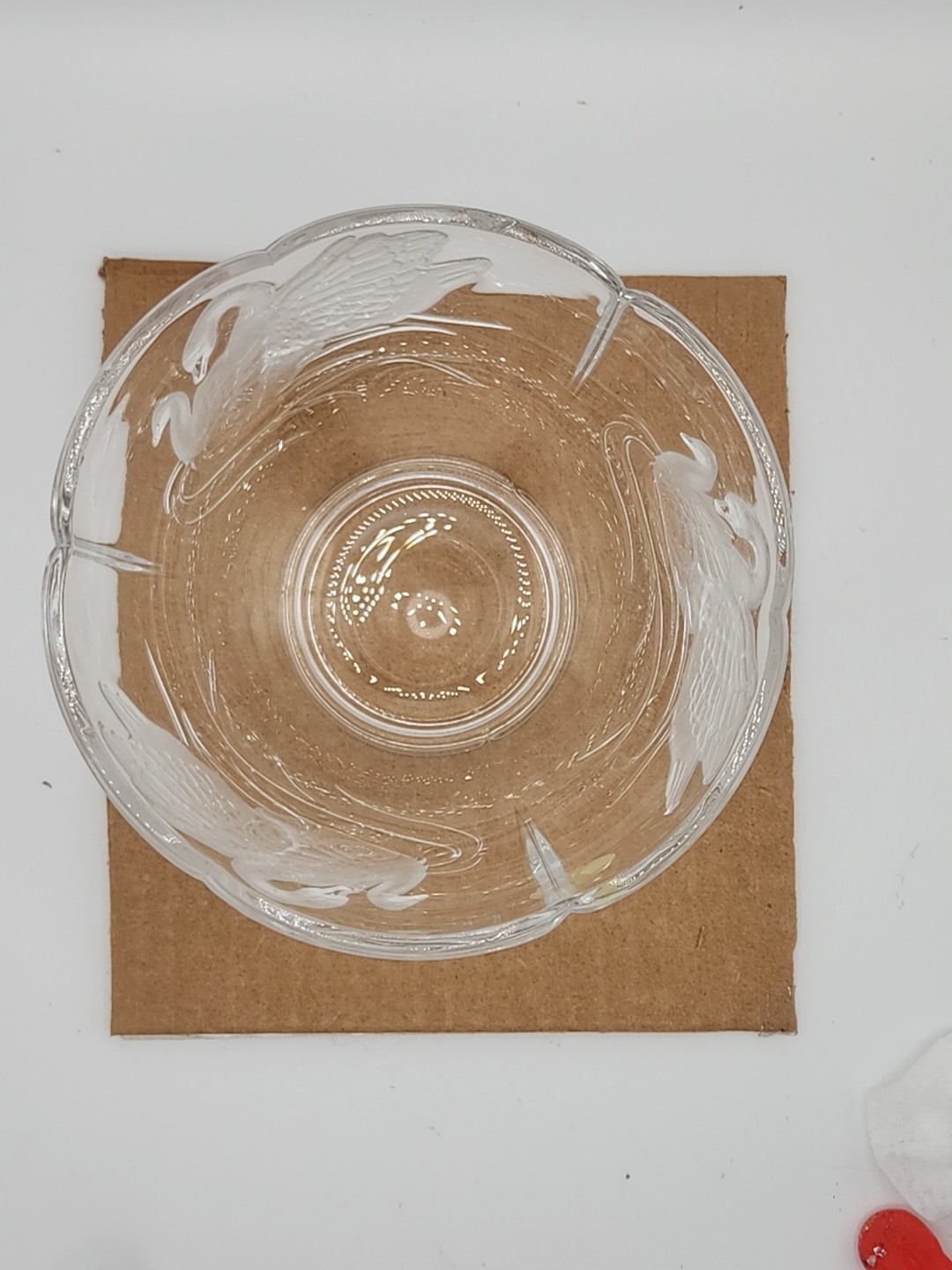 24% Lead Crystal Bowl With Embossed Frosted Swan Design Teleflora France