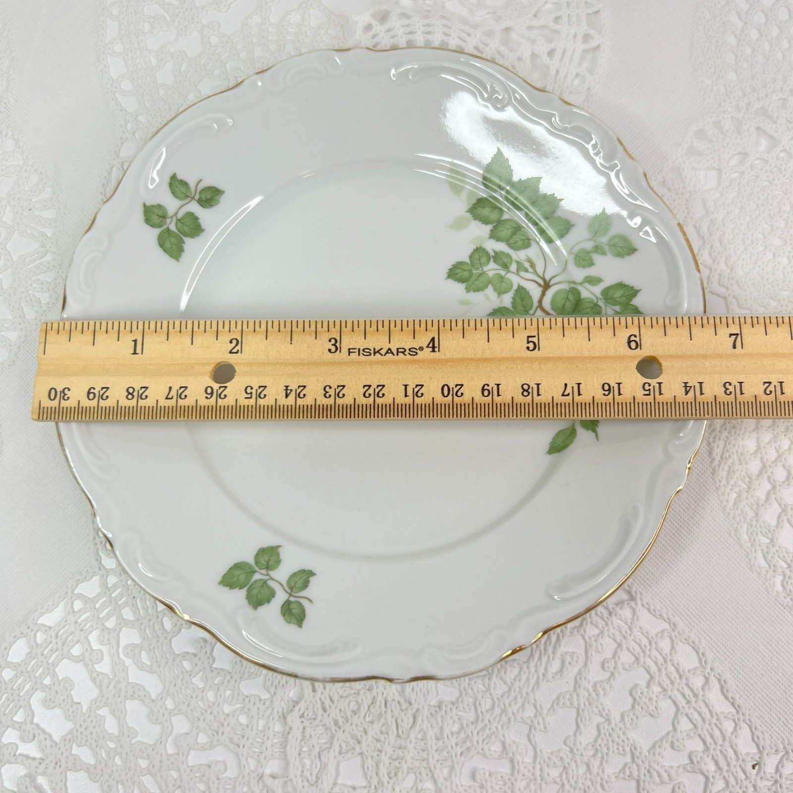 Vintage Mitterteich Bavaria Green Leaves 2 Dessert Plates Germany Gold Trim