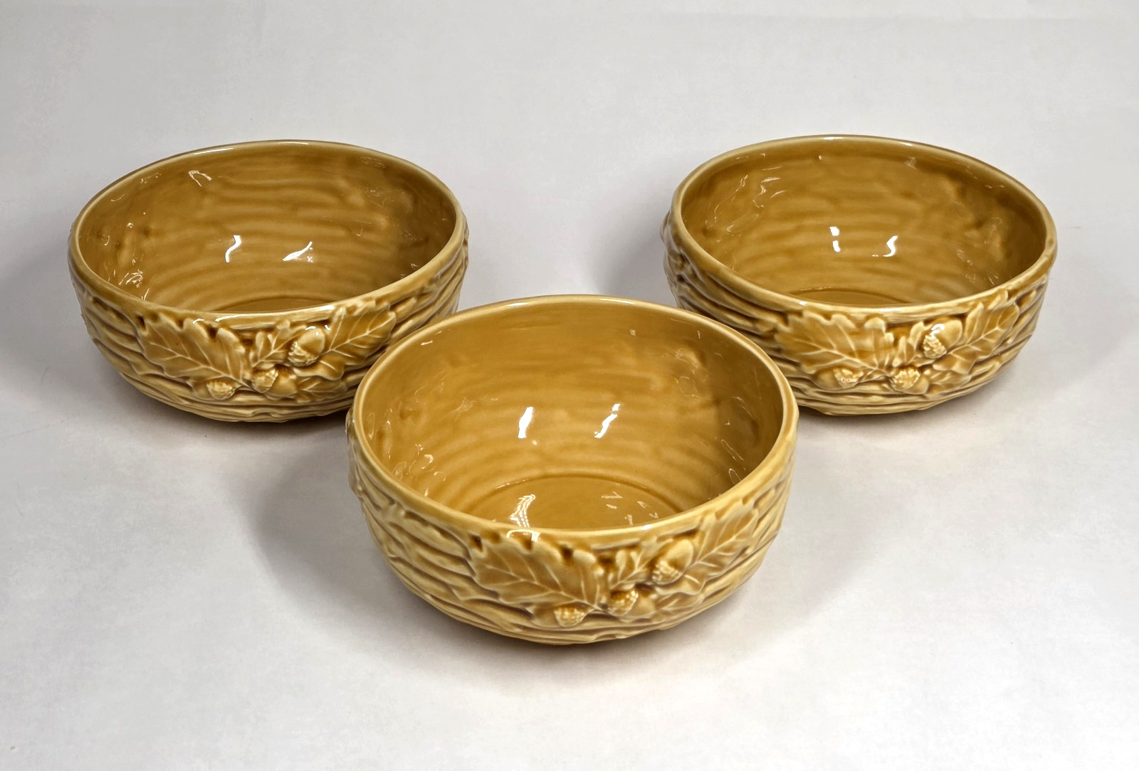 Bordallo Pinheiro Portugal Oak Leaf Gold Set of 3 Cereal Bowls 5.5″ EUC