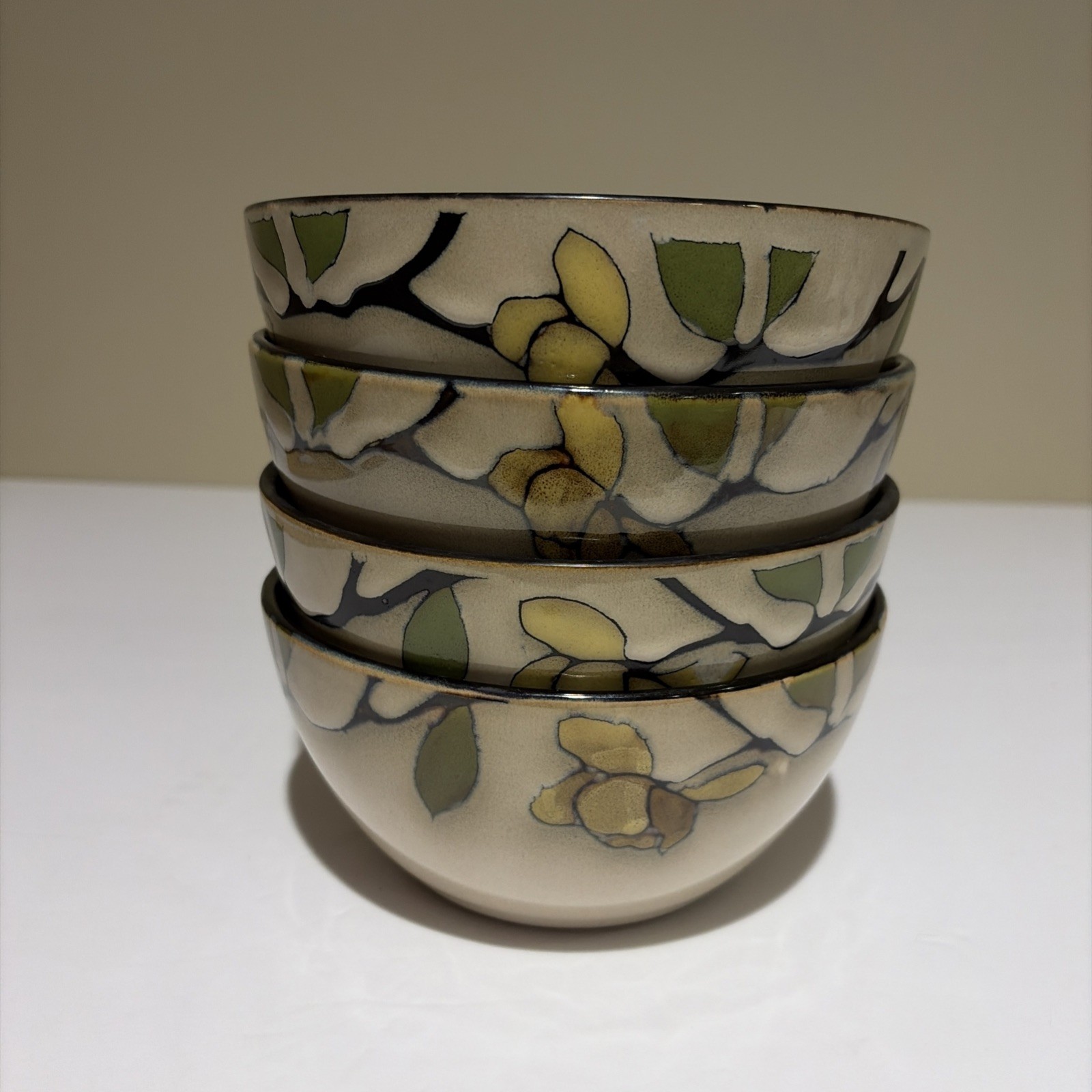 Mikasa Emory Gourmet Basics 6″ Soup Cereal Bowls Floral Stoneware Set of 4