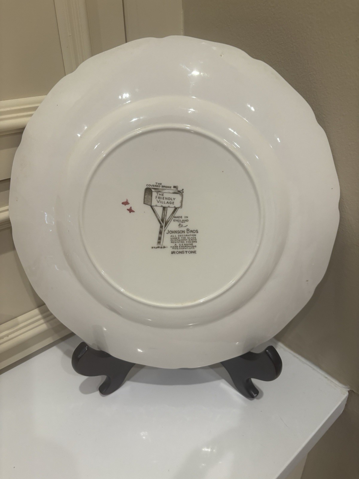 Johnson Bros Friendly Village Covered Bridge Dinner Plate England