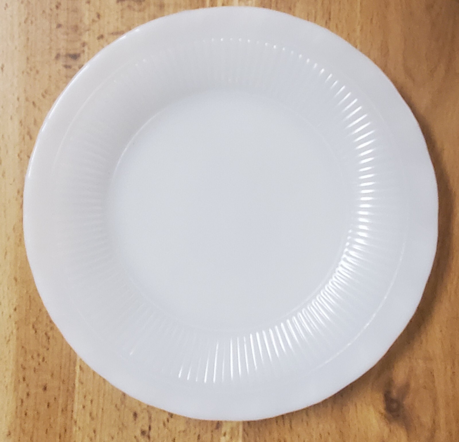Set of 4 – Unbranded Vintage Dinnerware – Solid White 6″ Plates