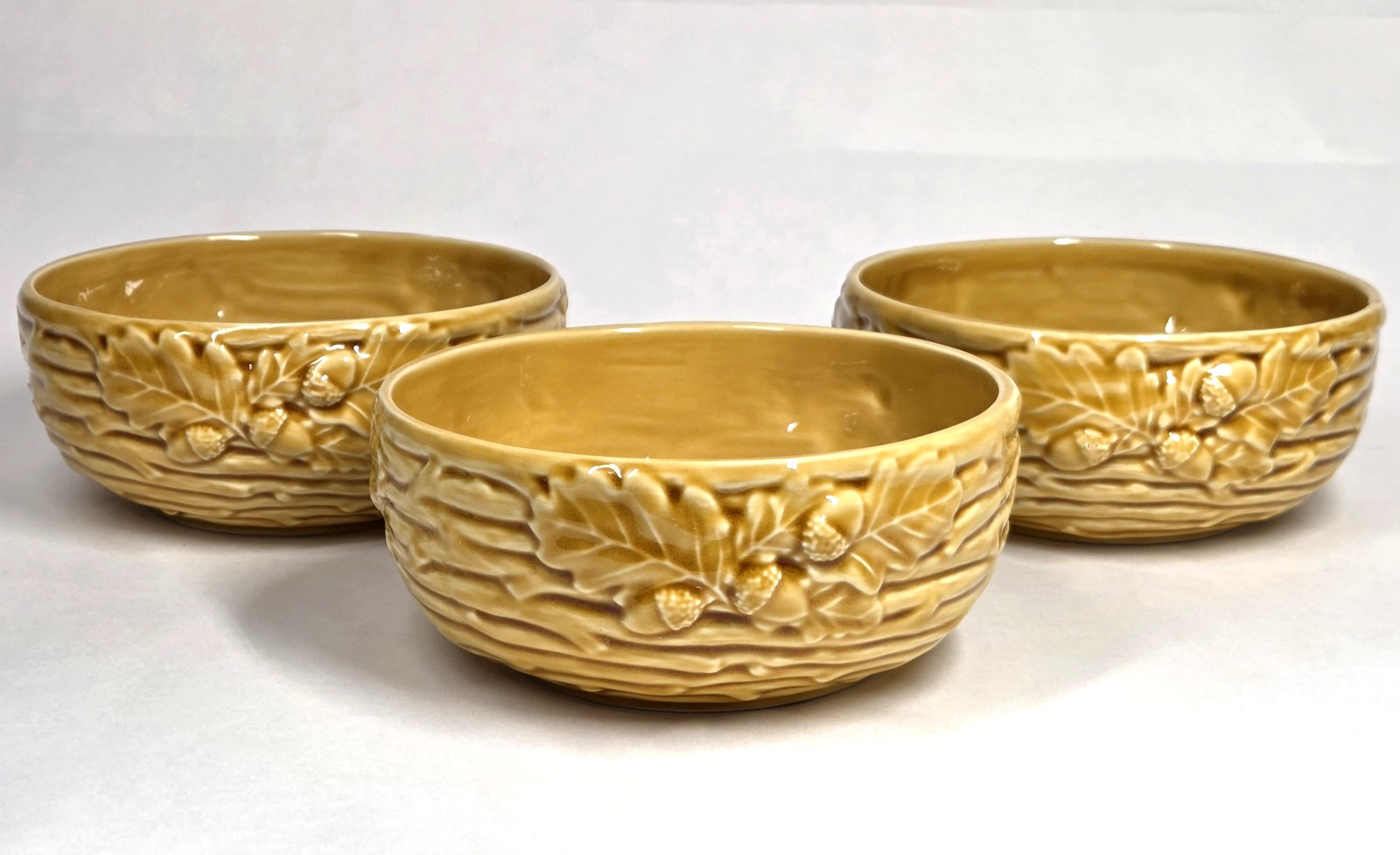 Bordallo Pinheiro Portugal Oak Leaf Gold Set of 3 Cereal Bowls 5.5″ EUC