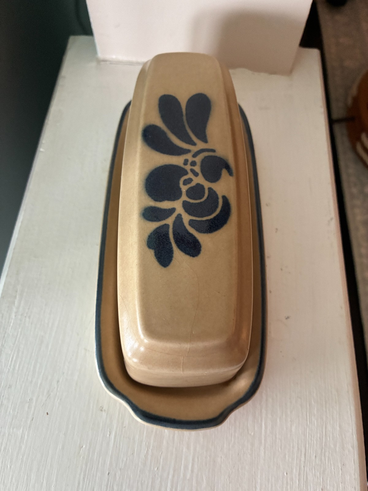 Pfaltzgraff Folk Art Covered Butter Dish 7 1/2”x 3 1/8”x 2 3/4” Vintage Rare