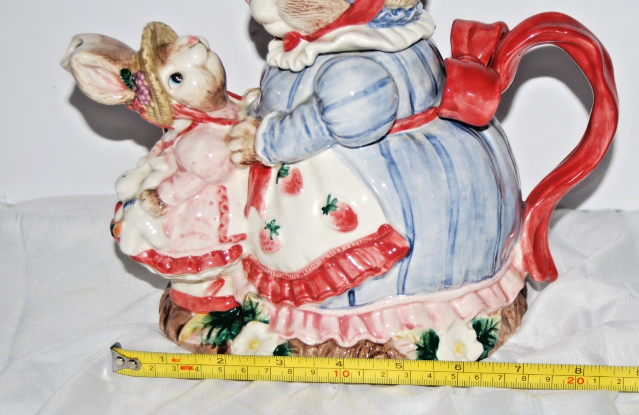 VTG 1992 Fitz and Floyd Bunny Bonnet Hill Ceramic Teapot Mother Baby Rabbit 40oz