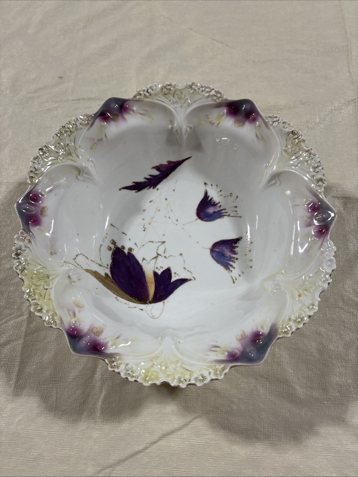 Vintage RS Prussia Porcelain Serving Bowl 10″ Beautiful Purple Floral Design. DD