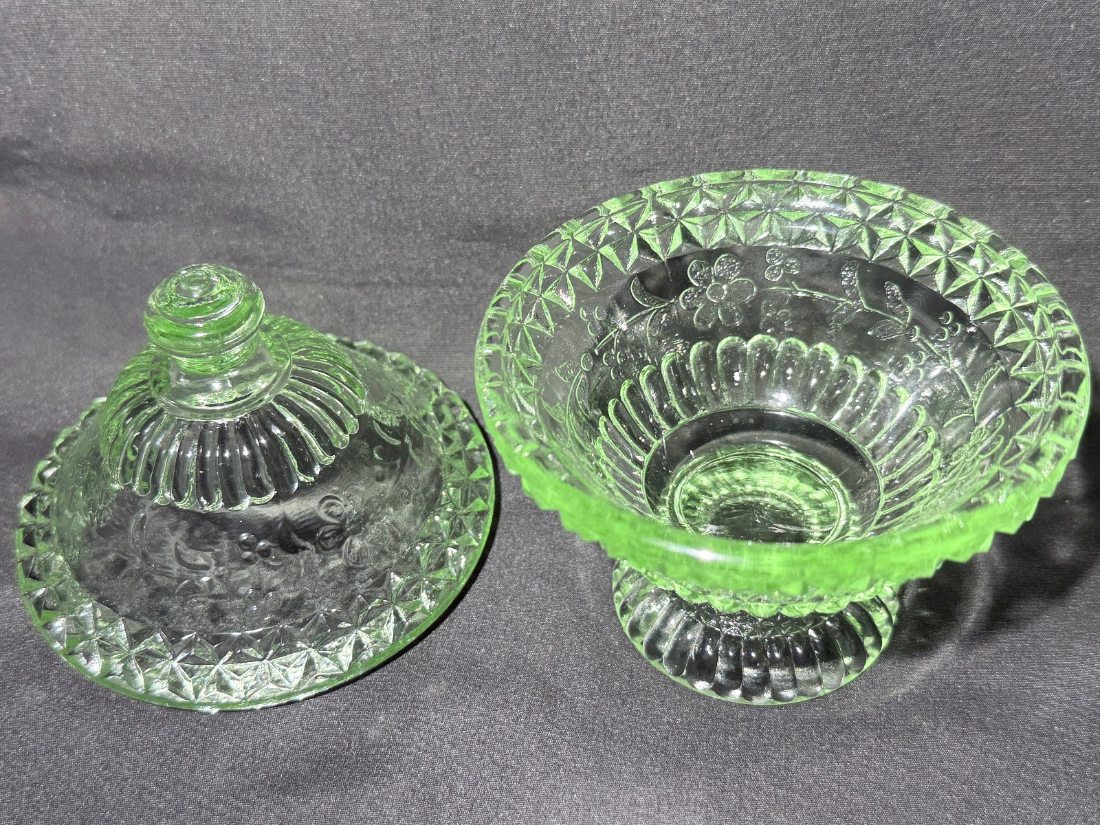 Green Vaseline Uranium glass covered candy dish coffee sugar jar butter selenium