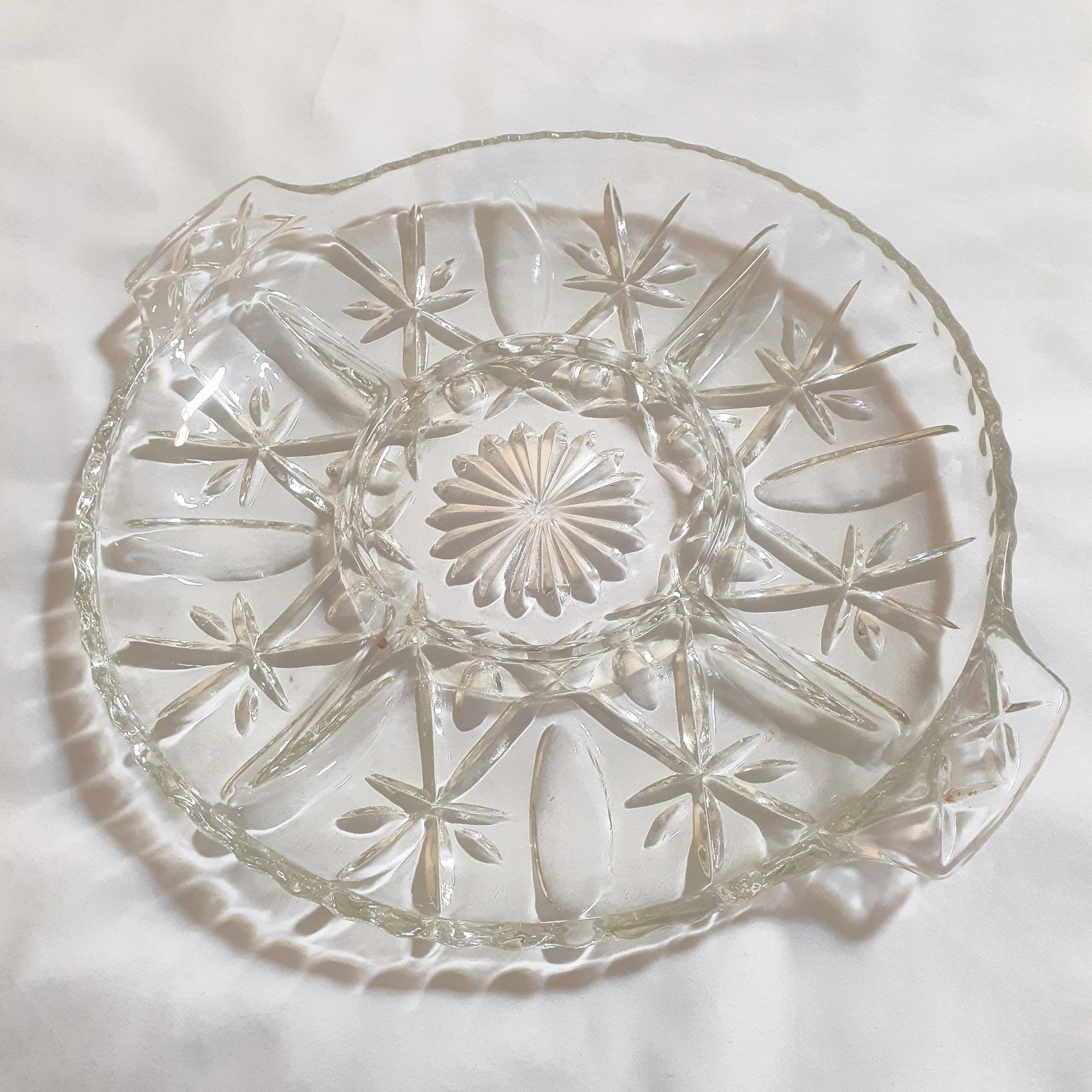 Anchor Hocking Divided Glass Relish Tray Early American Prescut 9.3″ Dia VTG
