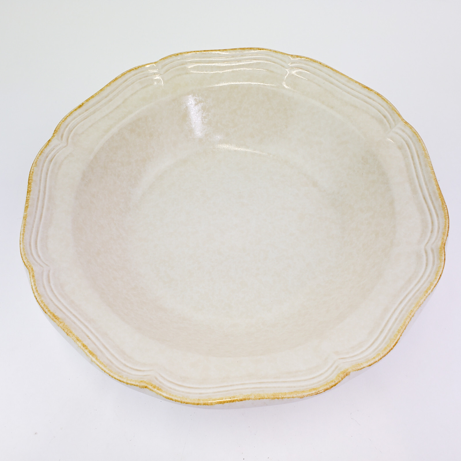 Mikasa Country Charm FG000 Large Serving Bowl Beige Gold Scallop Edge Japan