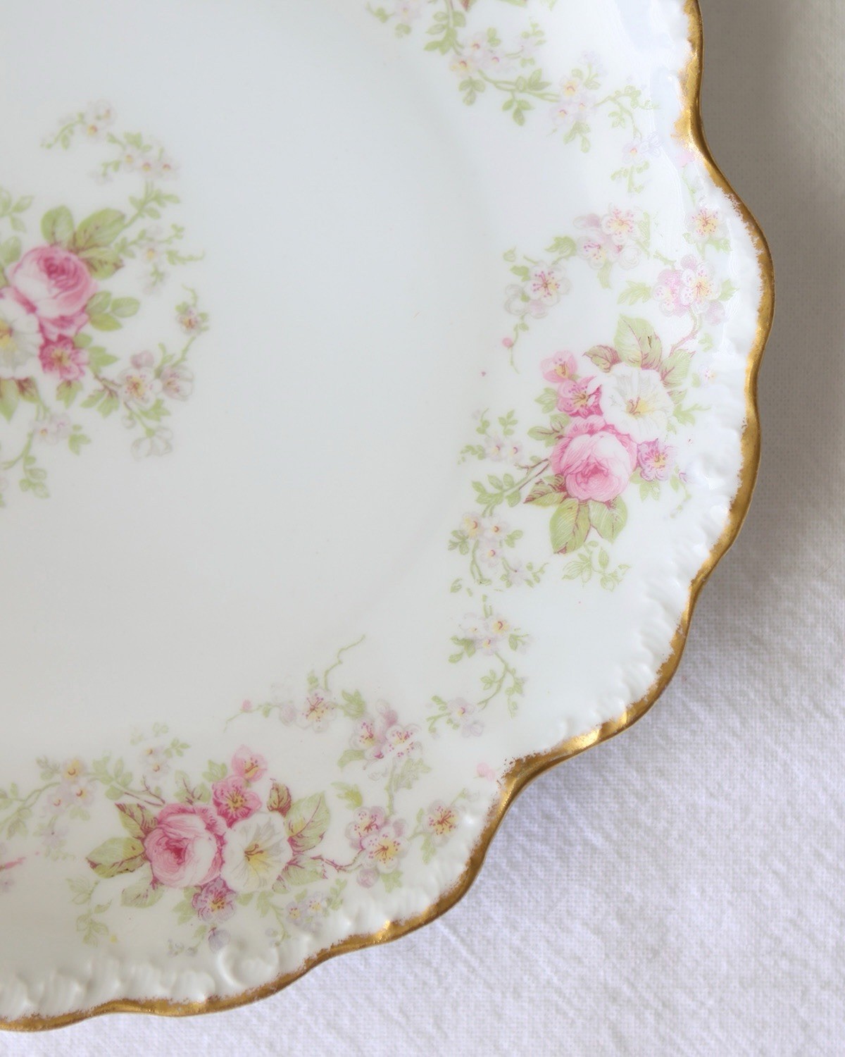 Set of 4 VTG Elite Limoges Plates France Pink White Porcelain Gold Trim 8.25”