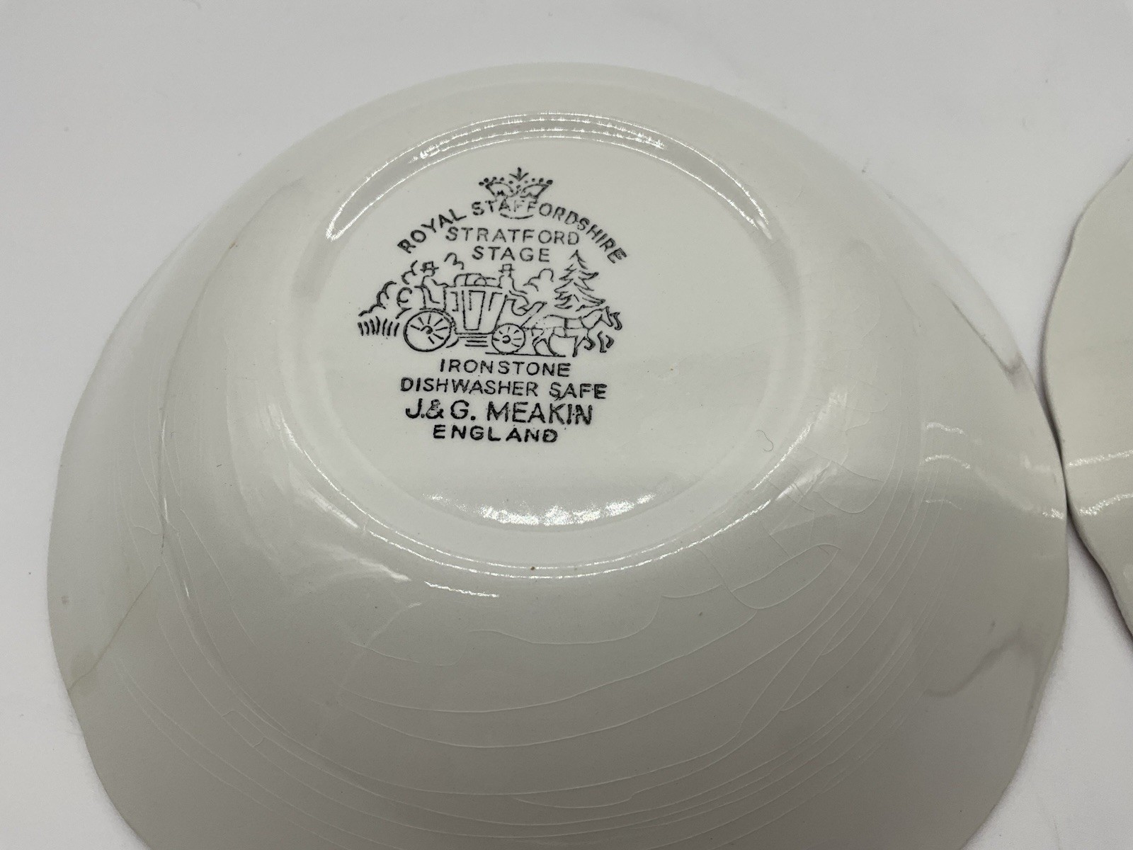 J & G Meakin Royal Staffordshire Stratford Stage 6.25″ Soup Bowls (2) VTG Pink