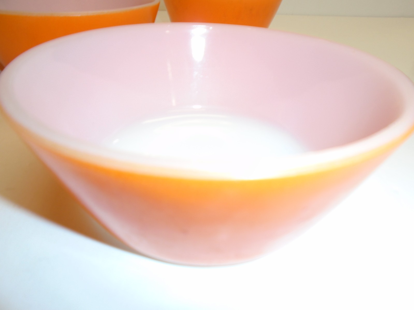 Vintage FEDERAL (5″) ORANGE GLASS BOWLS – Matched set of five (5) – PRISTINE!