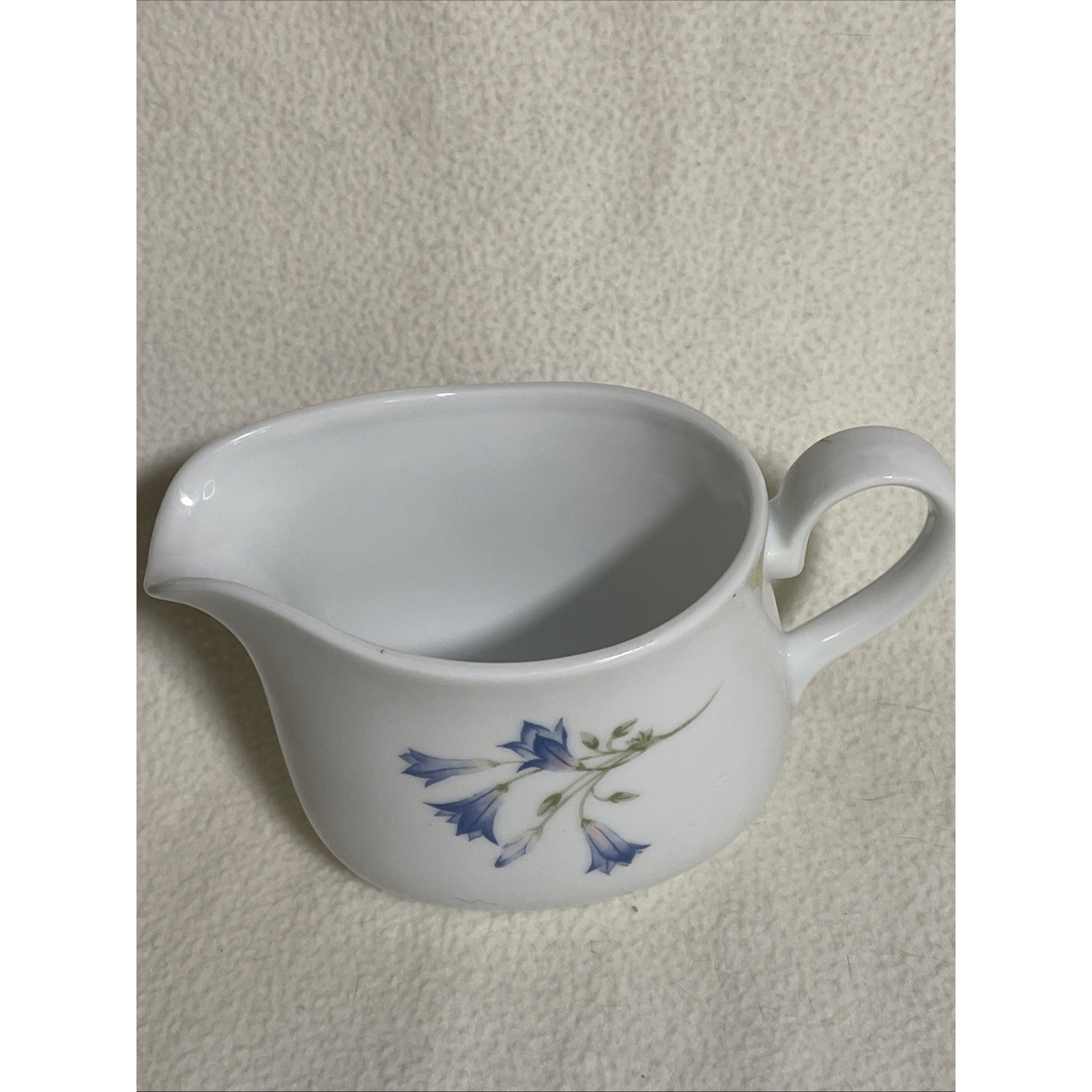 Beautiful Corning Blue Dusk Flower Designed Handled Gravy Boat
