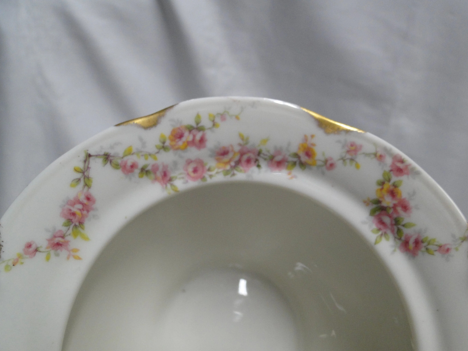 Haviland (New York) Varenne, Pink Flower Swags: Sugar Bowl & Lid, 3 5/8″, As Is