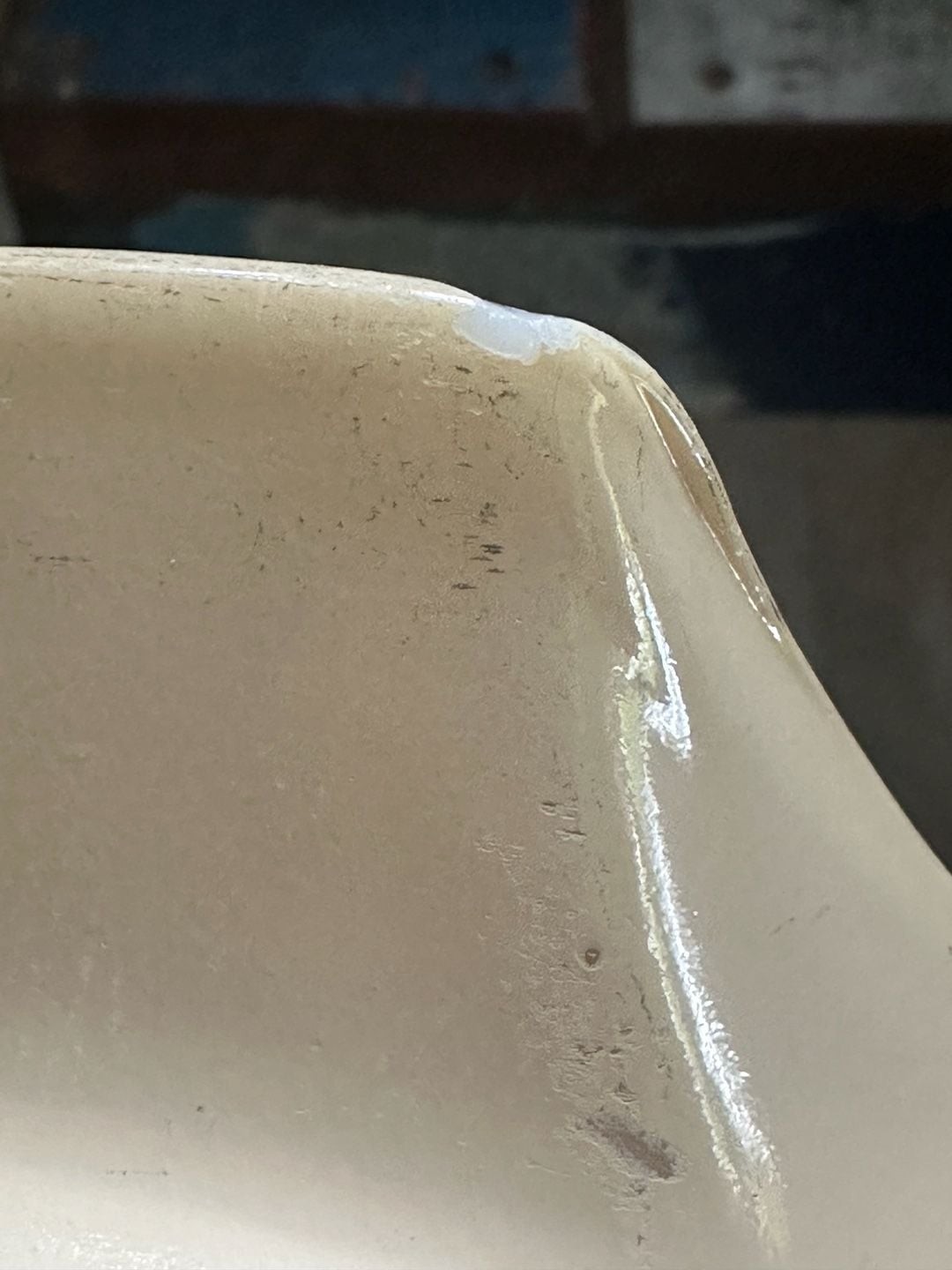 Vintage 1980’s Pyrex Trailing Flower Beige casserole dish 2.5qt