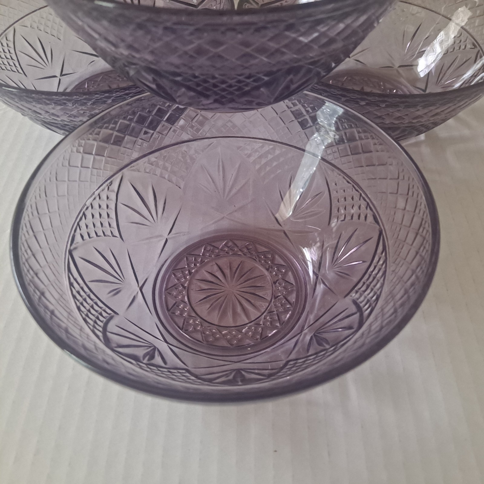Set Of 4 – Cristal D’Arques Durand Antique Amethyst Purple 5 1/2″ Salad Bowls