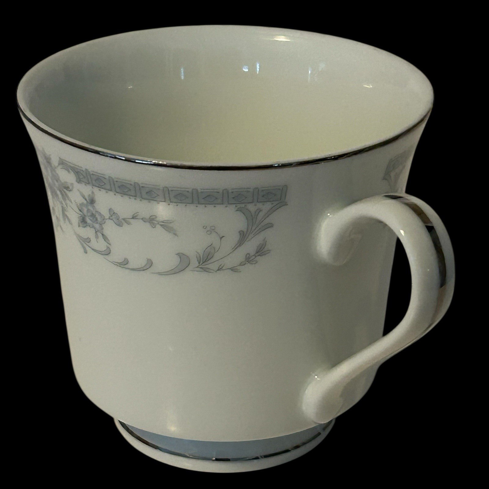 Vintage 1985 Sheffield Blue Whisper Porcelain Cup Saucer And Dessert Plate Japan