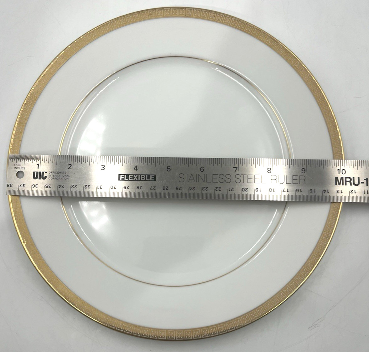 Regency Fine China Japan 10.25″ Dinner Plate Gold Trim Greek Key MCM Retired