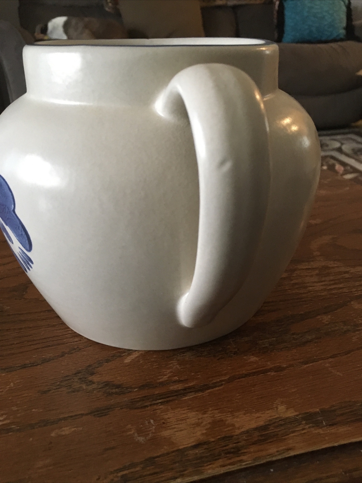 Pfaltzgraff YORKTOWNE Vintage 1970s Grey/Blue 1 Handle Bean Pot w/lid Never Used
