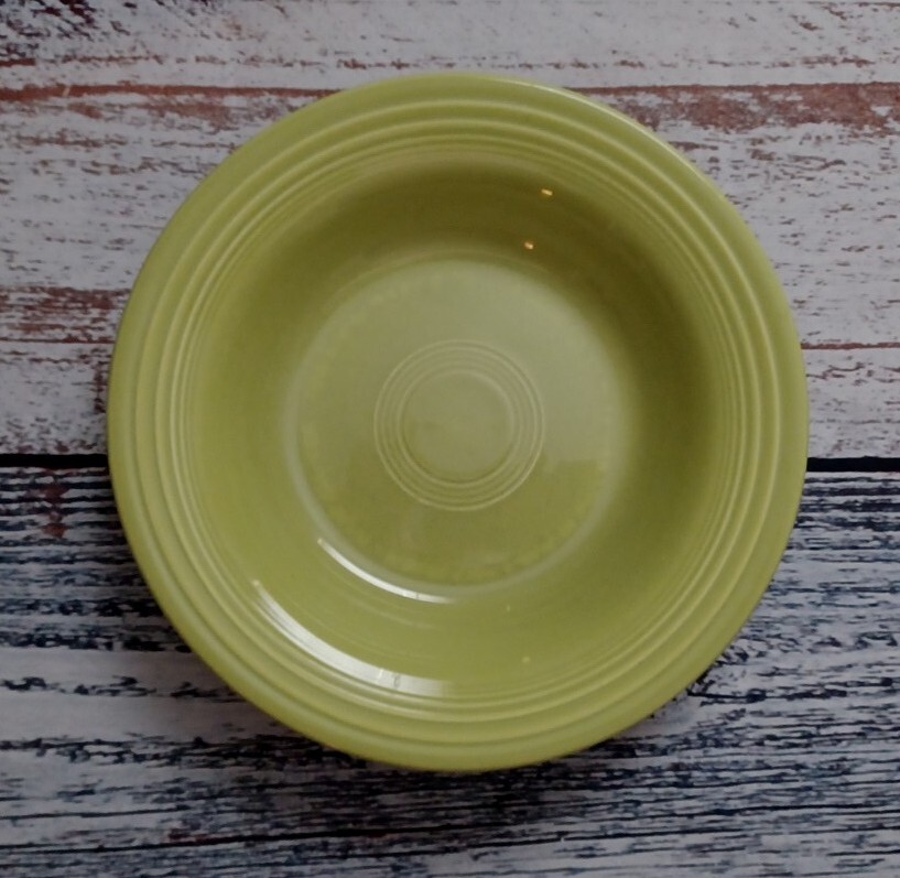 VINTAGE HLC FIESTA 8- 1/2″ RIMMED SOUP/DEEP PLATE 1950-1959 CHARTREUSE EUC