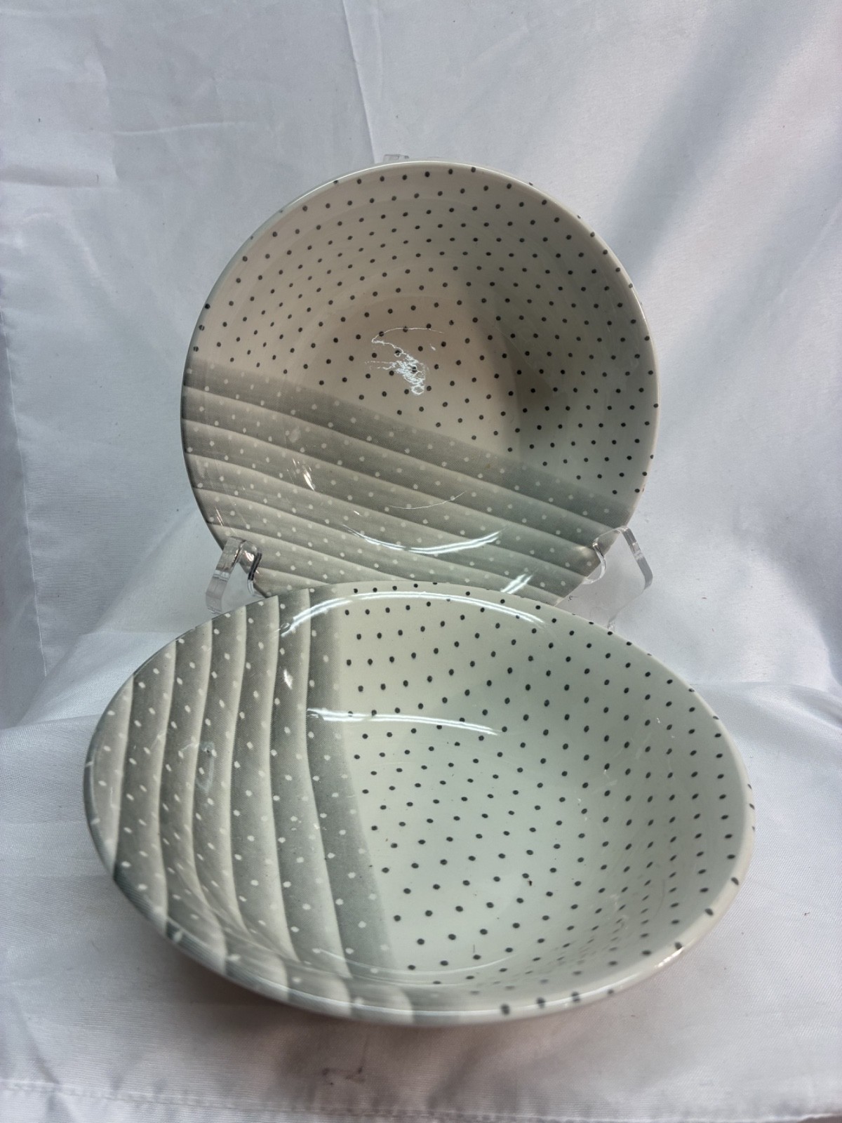 VINTAGE CHURCHILL ENGLAND GRAY SHADES – POLKA DOTS 7-7/8″ Cereal/Salad Bowl 2