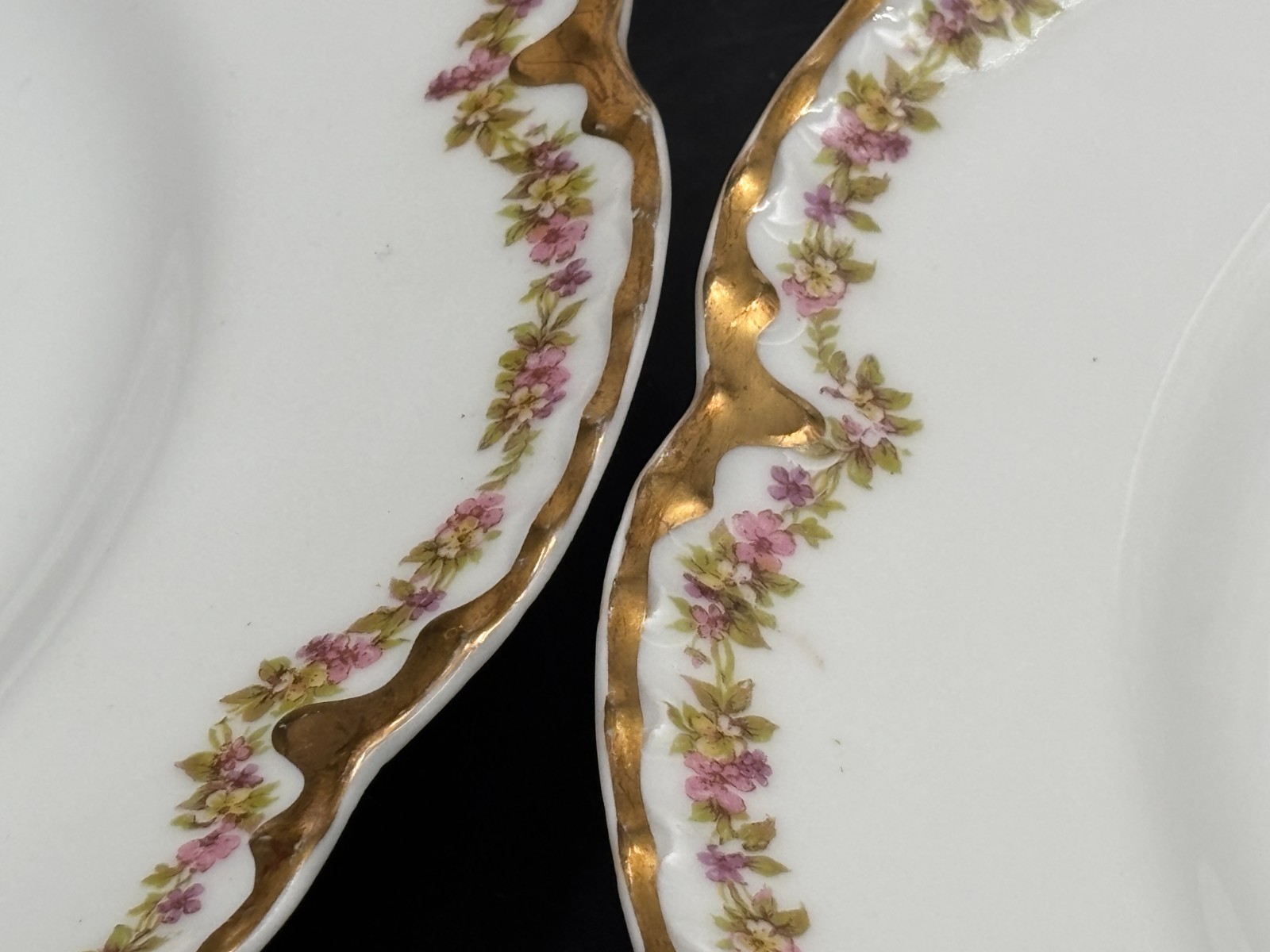 Haviland “SCHLEIGER 524″ Germany ~ Set of 4 ~ Dinner Plates ~ 9 3/4”
