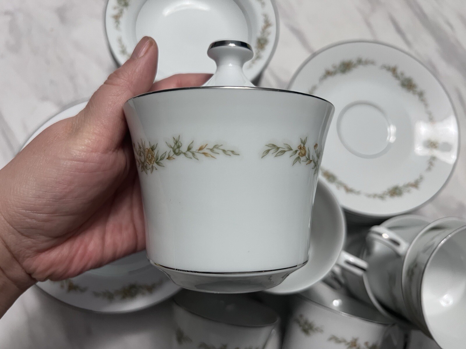 Vintage 32 -Piece,FOUR CROWN CHINA Set westchester 368