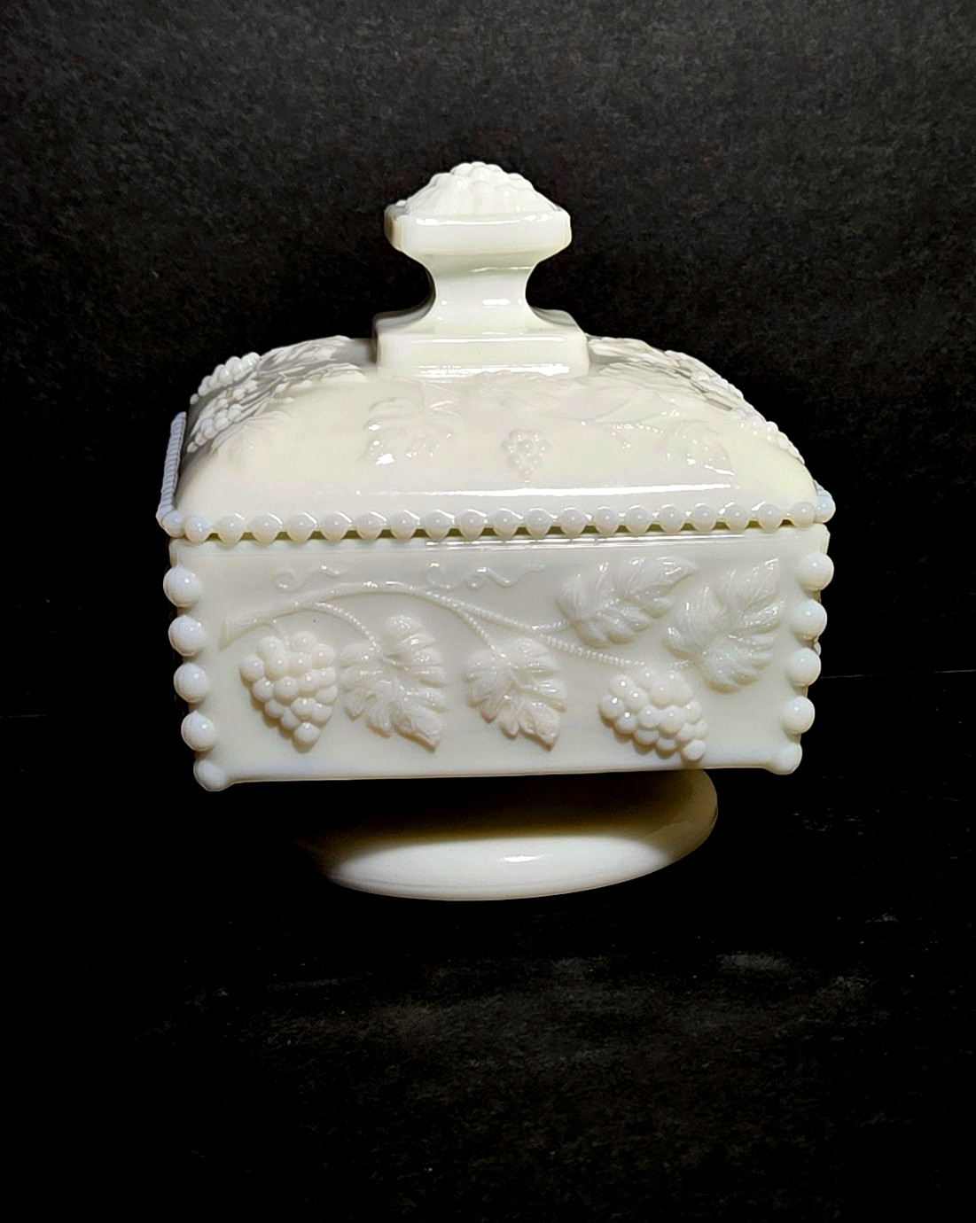 VTG Westmoreland White Milk Glass Pedestal Candy Dish & Lid Beaded Grapevine