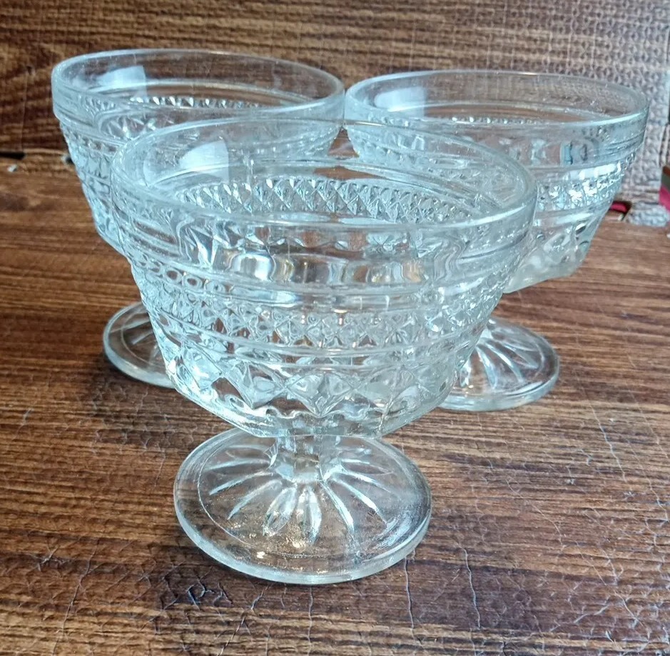 Vintage Wexford Anchor Hocking Pressed Glass 3.5″ Sherbert Fruit Dish Set Of 3