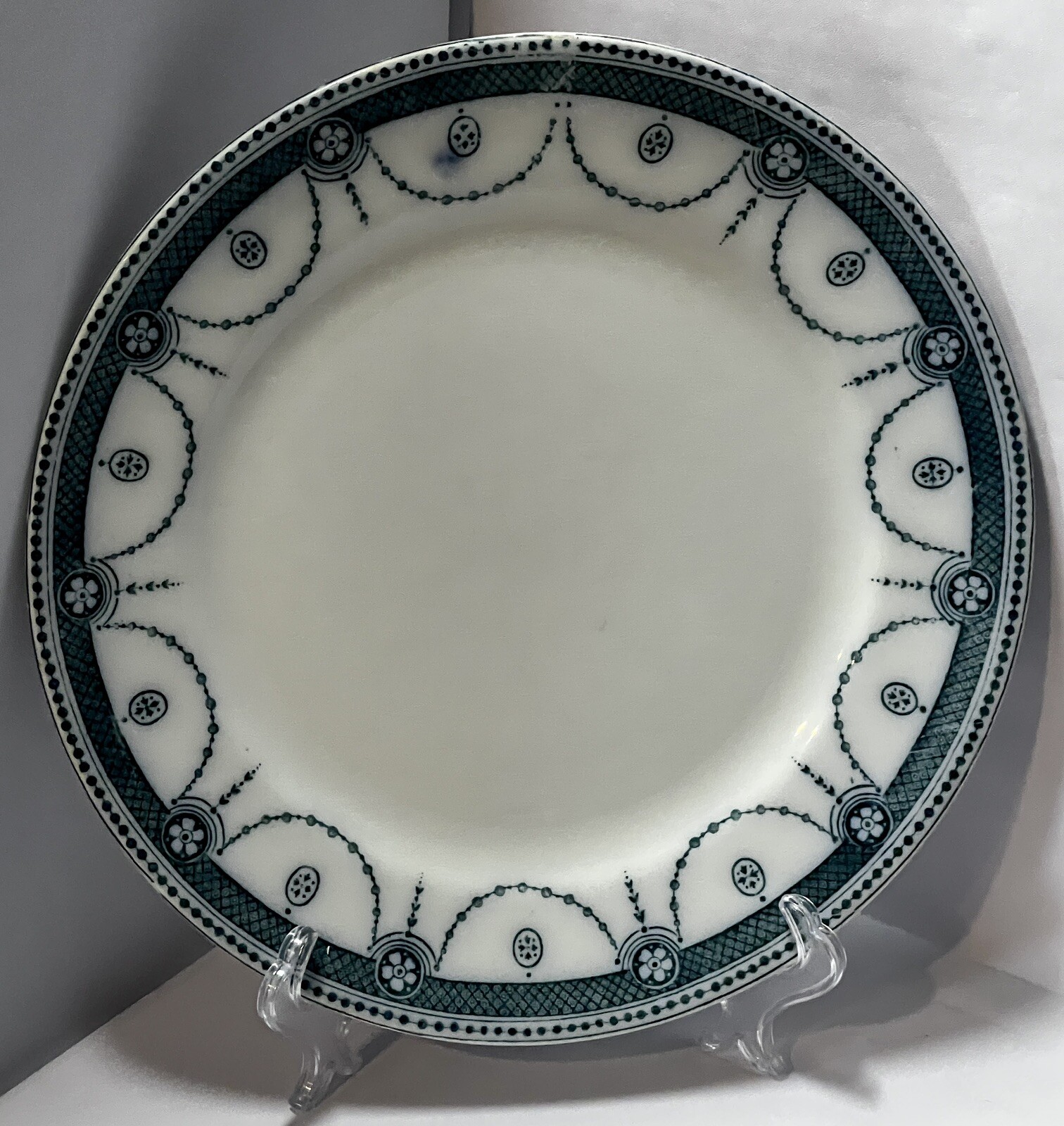 Blue and White Dinner Plate Venice New Wharf Pottery Excellent Used Condition 9”
