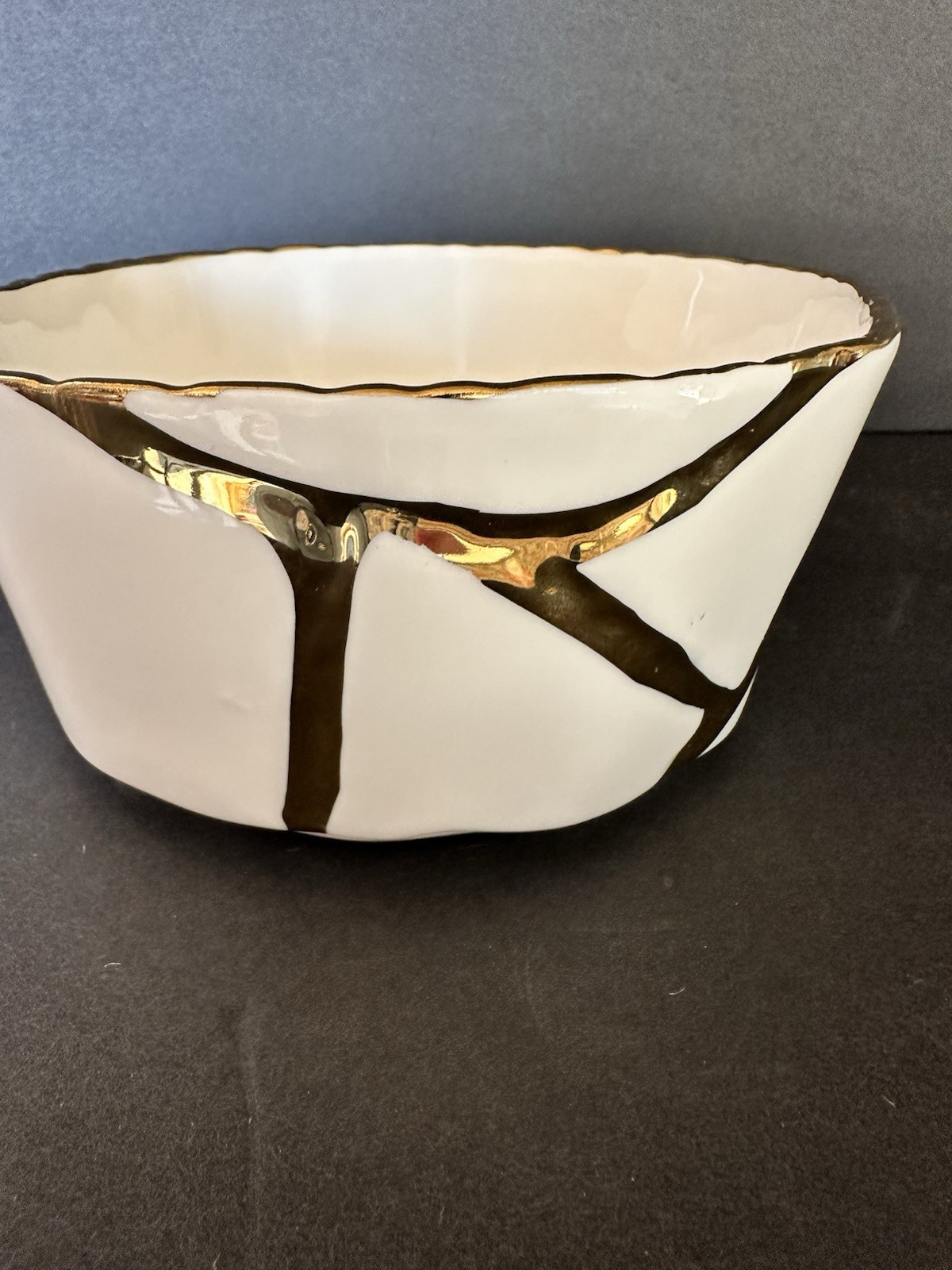 Bowl Piccole Ore Luxury Elegant Asymmetrical Kintsugi Style Design 6” Gold Trim