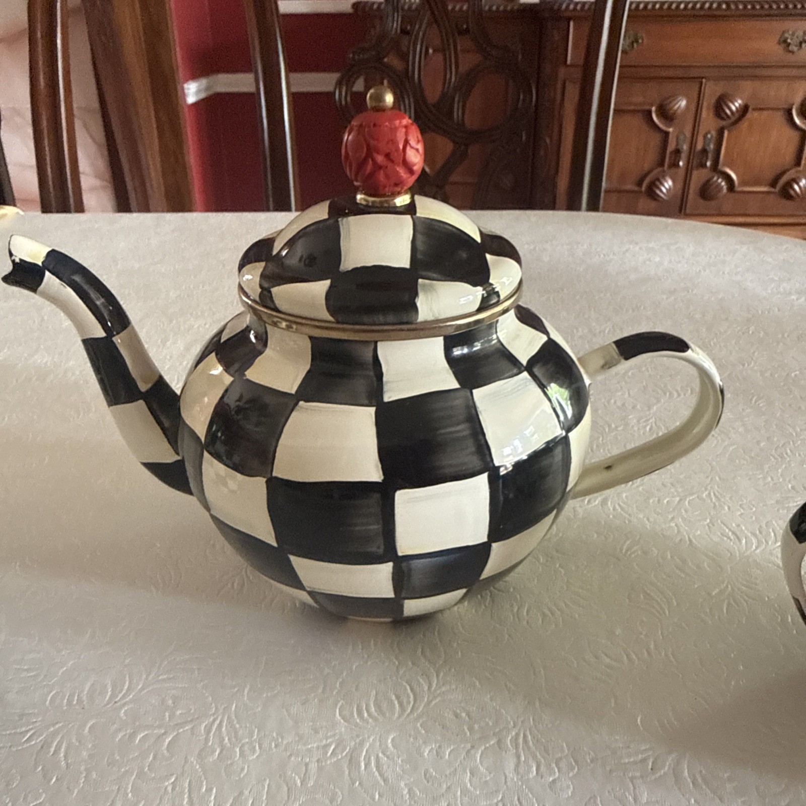 MacKenzie-Childs Courtly Check 4-Cup Teapot With Two Cups
