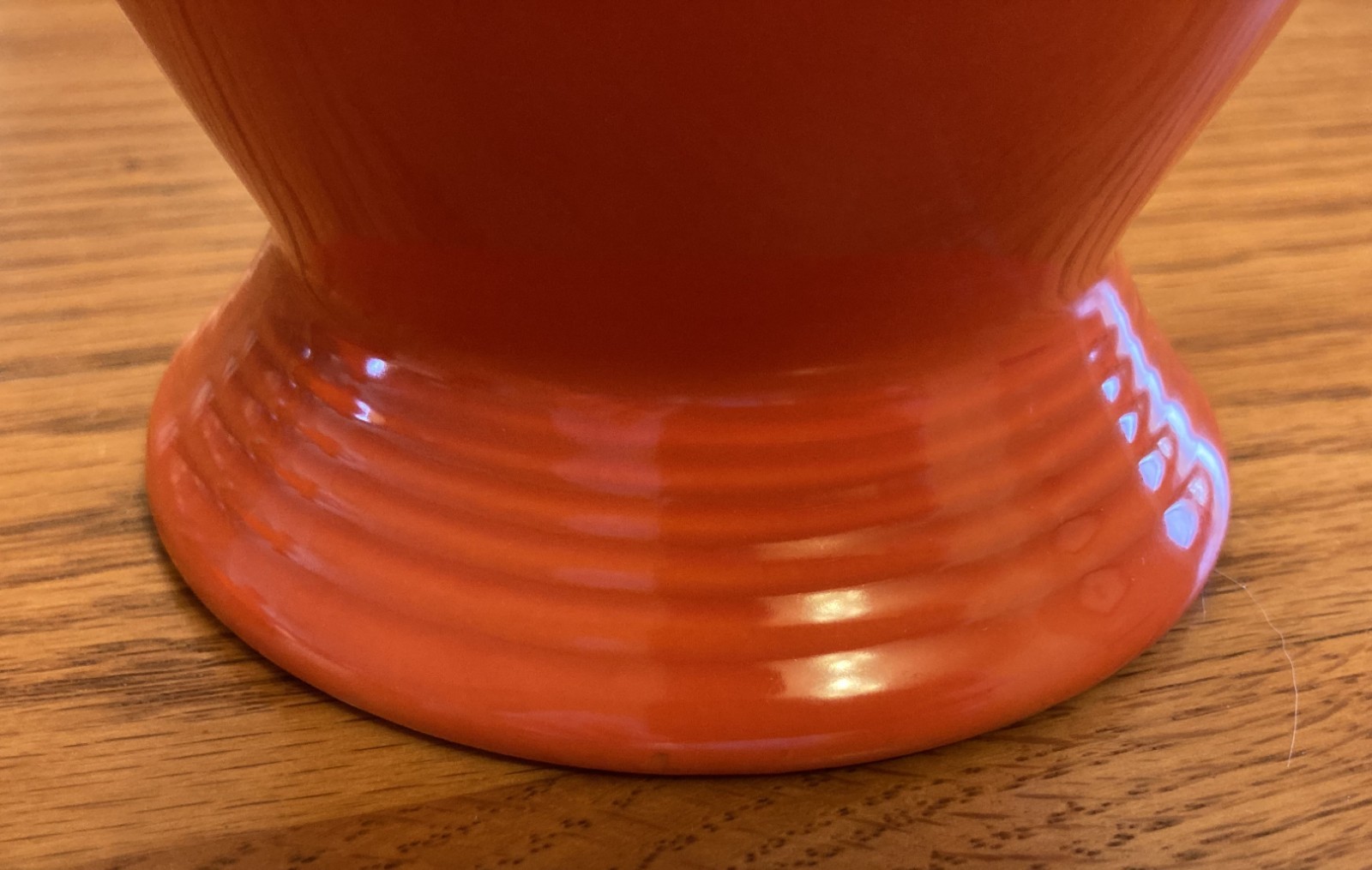 Vintage Fiesta coffee pot with lid in “radioactive” red (exc.) (1936-1959)
