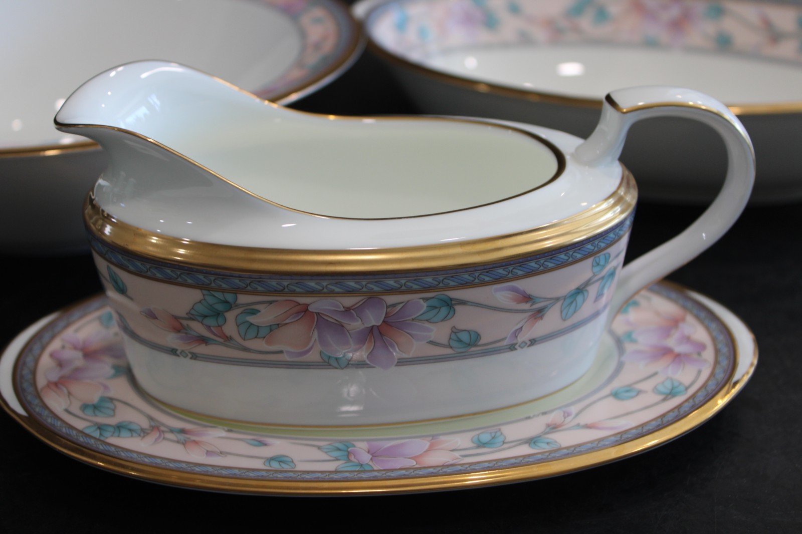 Noritake Embassy Suite Gravy boat, Round & Oval bowl, Creamer, Sugar S & P