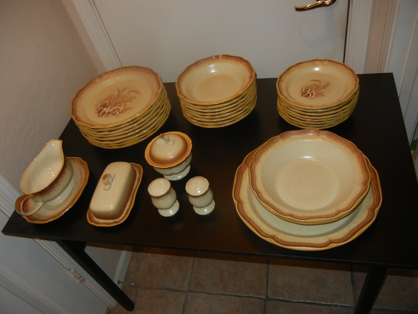 Vintage MIKASA Whole Wheat E8000 Stoneware Dinnerware Set, 35 pieces – PRISTINE!
