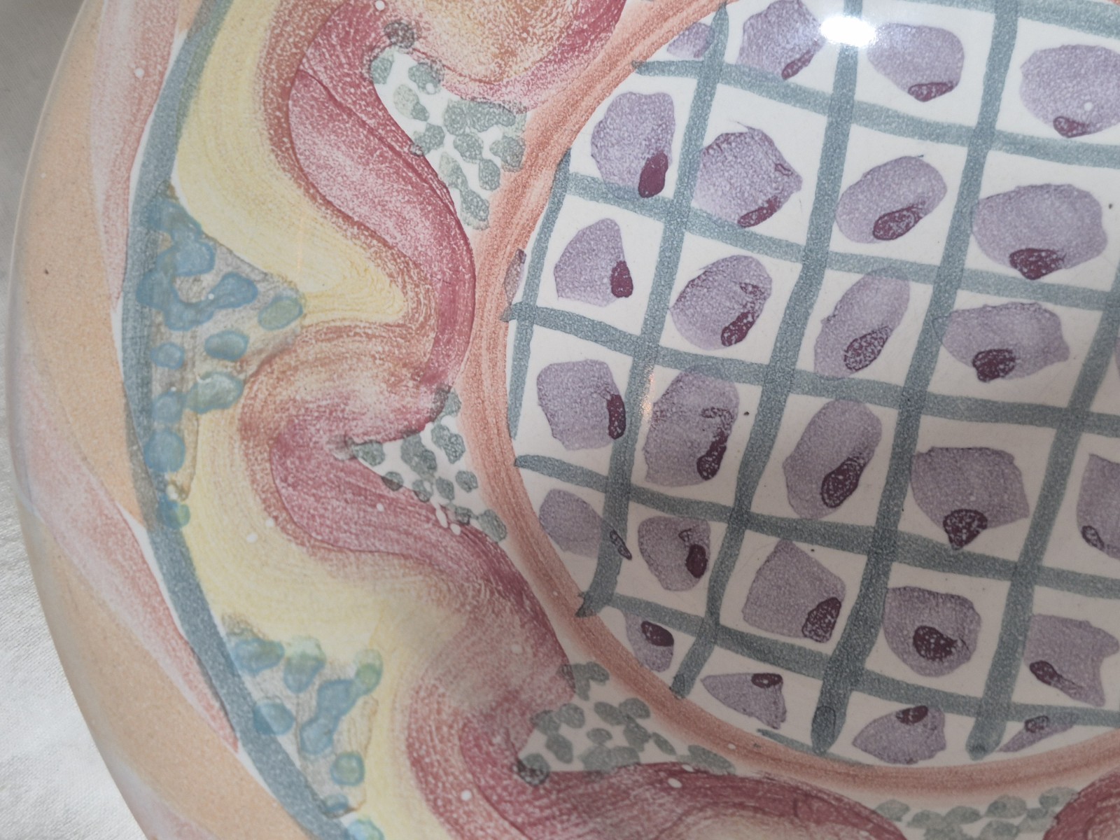 Vintage 1992 MacKenzie-Childs Keukenhof Bowl Flat Rim 8 3/8″ Diameter