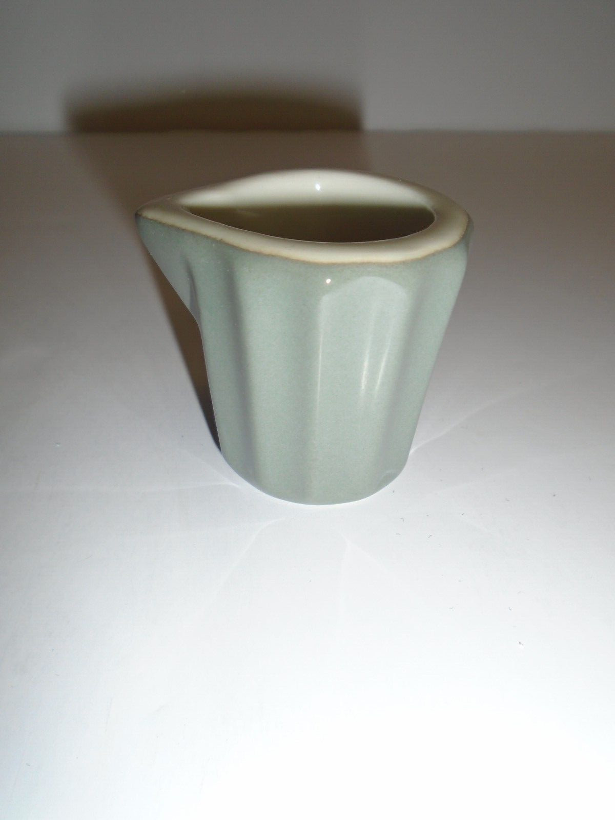 Vintage “HALL” 2″ RESTAURANT CREAMERS , “GRAY FLUTED” – Matched Set of (4), NOS