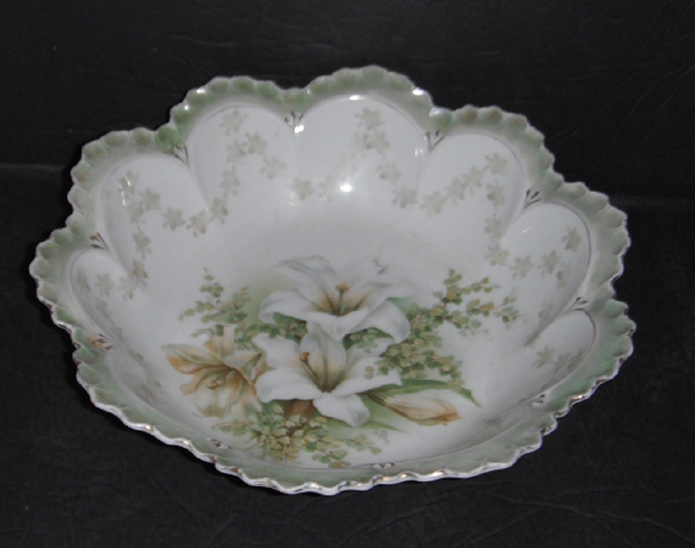 Wonderful Antique RS Prussia 10-1/2″ Hand Painted Bowl