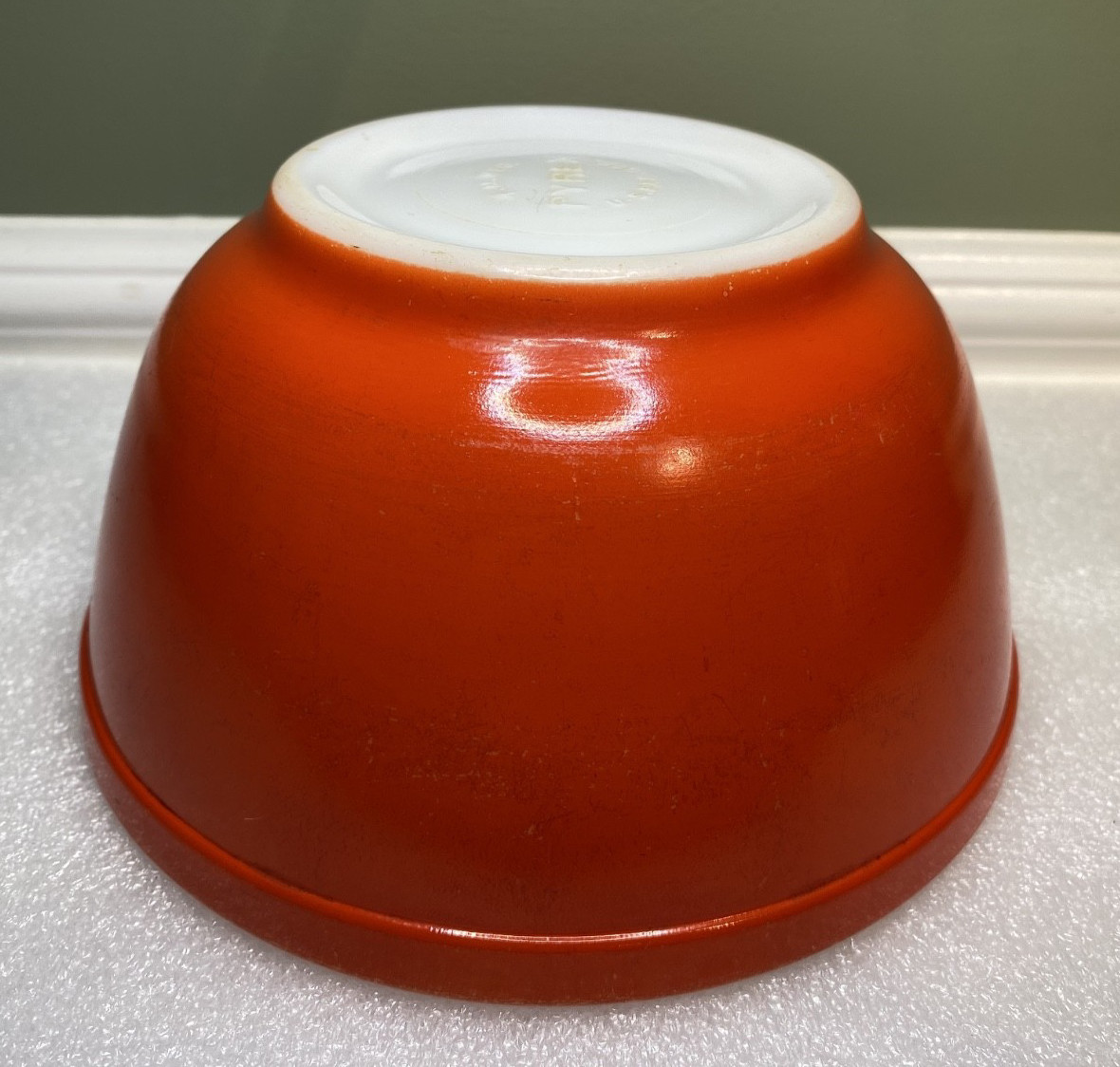Vintage Pyrex Red 1-1/2 Quart Mixing/Nesting Bowl “No Number” (402) 1940’s