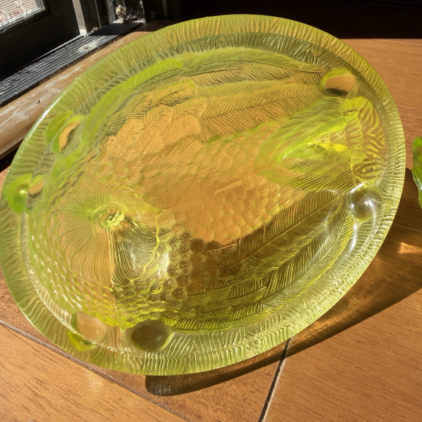 MINT Yellow Uranium Glass Hen on Nest 7” Vtg Covered Candy Dish UV Glow Chicken