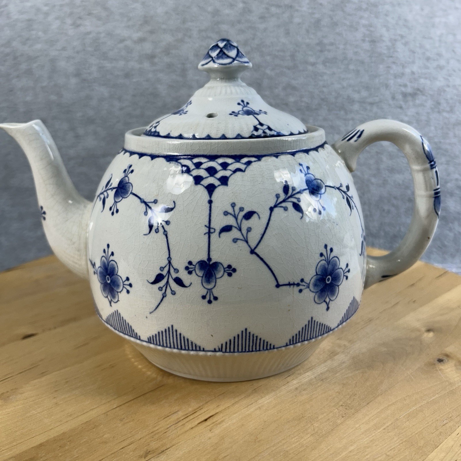 Vintage DENMARK BLUE White China TEAPOT & LID Furnivals FULL-SIZE 5-Cup Flaws