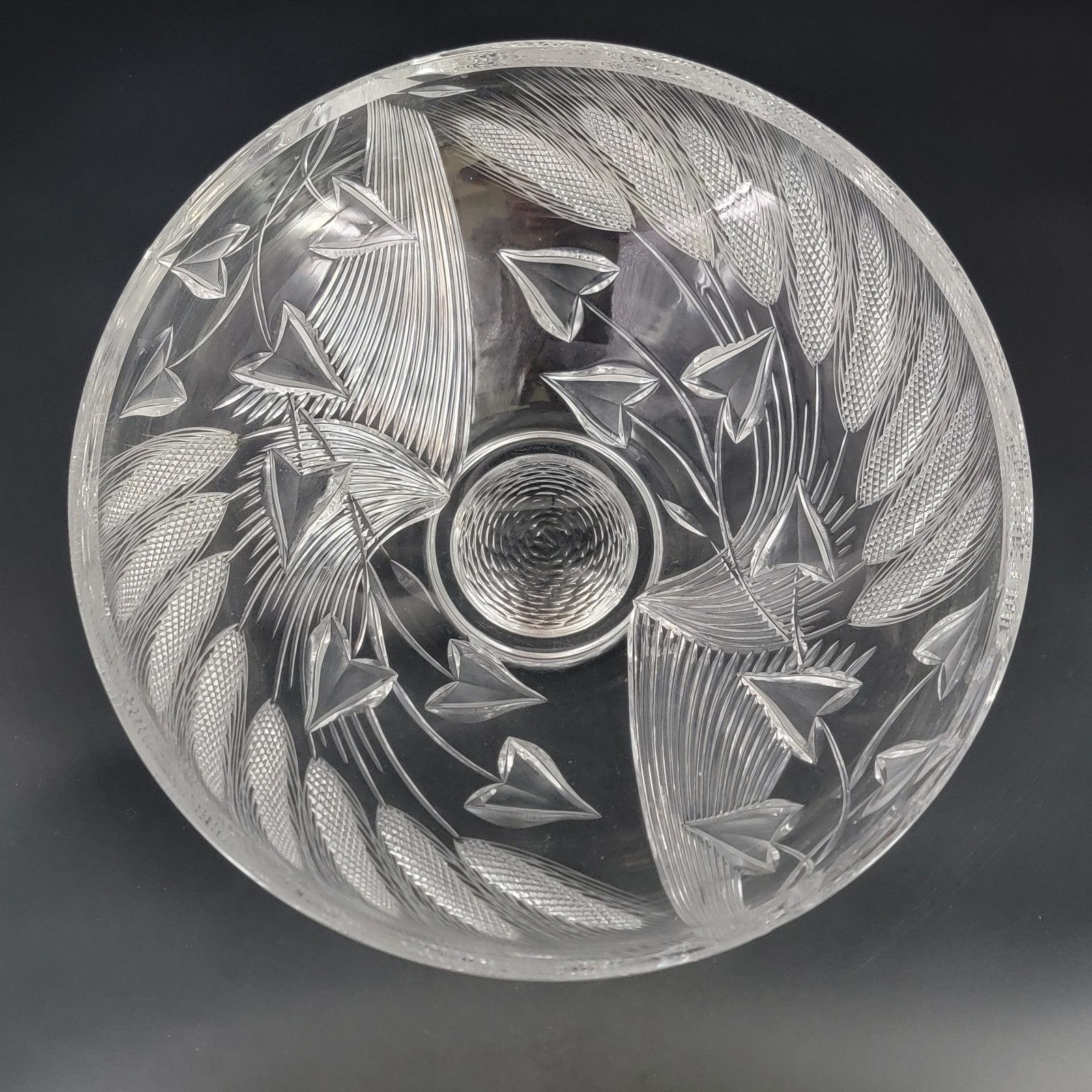 HTF Signed Josef Svarc 13.25″W Intaglio Cut Crystal Console Bowl Wheat Czech