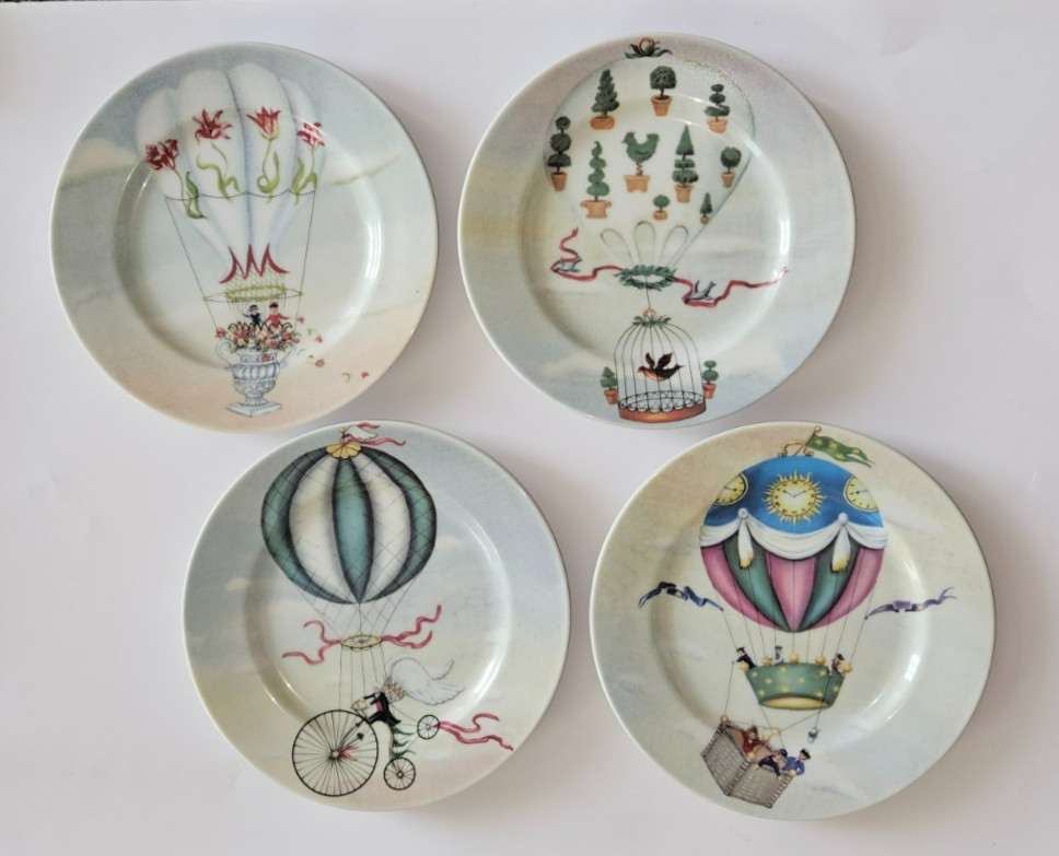 NEW Flying Fantasy by Salisbury Porcelain Hot Air Balloon Motifs Set 4 Plates 8″